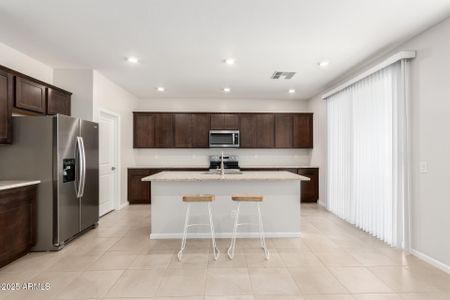 New construction Single-Family house 18068 W Camino De Oro, Surprise, AZ 85387 plan Plan 9 - image 11