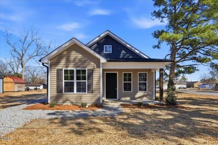 New construction Single-Family house 402 W James St, La Grange, NC 28551 - image