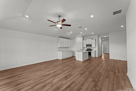 New construction Single-Family house 8428 Roadrunner Psge, San Antonio, TX 78222 Freestone- photo 7 7