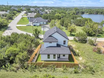New construction Single-Family house 5921 Barkridge Dr, Granbury, TX 76048 - image