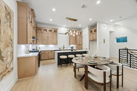 New construction Single-Family house 1113 Ennis St, Houston, TX 77003 - image 14