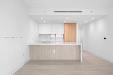 New construction Condo house 2411 Laguna Cir, Unit 1604, Miami, FL 33181 - image 9