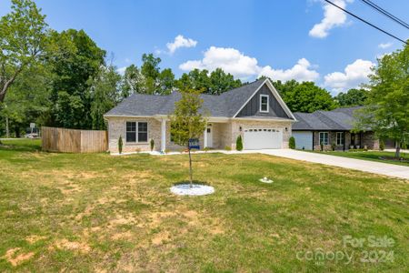 New construction Single-Family house 601 Gray Drive, Charlotte, NC 28213 - photo 0