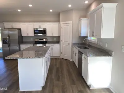 New construction Single-Family house 1175 Scarlet Oak Rd, Spring Hope, NC 27882 plan Wilson - image 4