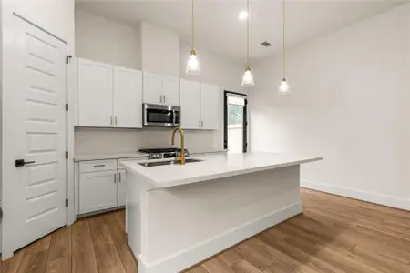 New construction Single-Family house 7117 Goforth St, Houston, TX 77021 - image 4