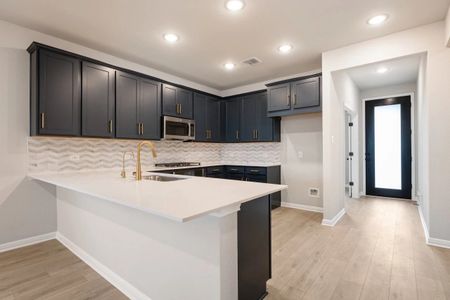 New construction Single-Family house 609 Henry Milton Rd, Georgetown, TX 78626 plan Brodie - image 8