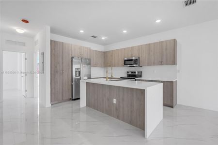 New construction Townhouse house 22485 Sw 125 Ave, Unit B, Miami, FL 33170 - photo 8 8