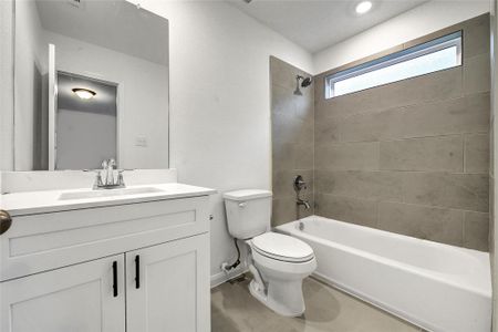 New construction Single-Family house 14215 Aston Pine Dr, Houston, TX 77032 - image 16