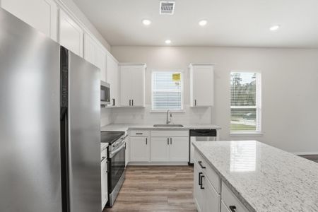 New construction Single-Family house 15618 Sycamore Dr, Montgomery, TX 77356 - image 6