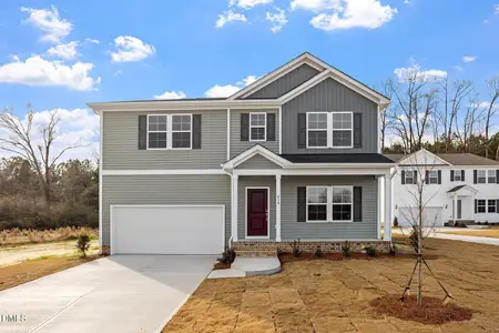 New construction Single-Family house 214 Harriette Ct, Lillington, NC 27546 plan Russell - image