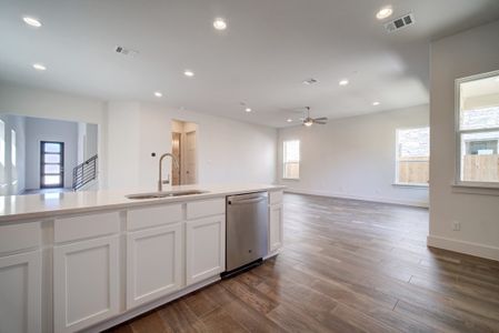 New construction Single-Family house 1531 N Red Bud Ln, Round Rock, TX 78665 plan Crowley II - image 8