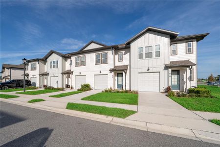 New construction Townhouse house 634 Longboat Dr, Davenport, FL 33896 - image