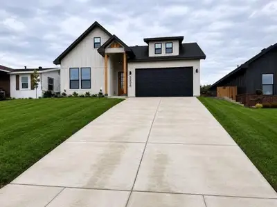 New construction Single-Family house 5208 Helmick, Fort Worth, TX 76105 - image
