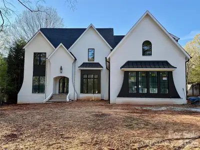 New construction Single-Family house 318 Lansdowne Rd, Charlotte, NC 28270 - image