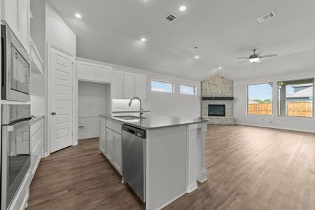 New construction Single-Family house 3404 Nobility Wy, Denton, TX 76208 plan Wheeler - image 10