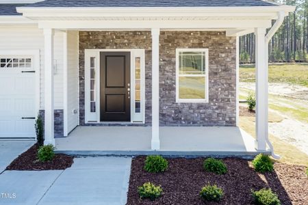 New construction Single-Family house 128 High Hampton Way, Fuquay Varina, NC 27526 null- photo 2 2