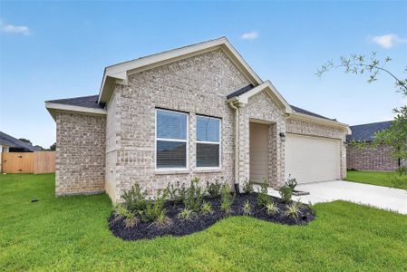 New construction Single-Family house 2115 Spring Hollow Dr, Baytown, TX 77521 - image