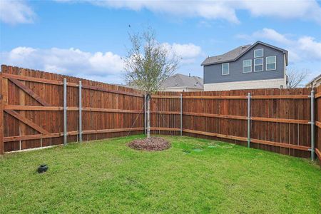 New construction Single-Family house 2017 Sherwood Dr, Garland, TX 75042 Orwell- photo 20 20