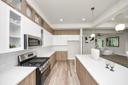 New construction Single-Family house 2016 Blodgett St, Houston, TX 77004 - image 15