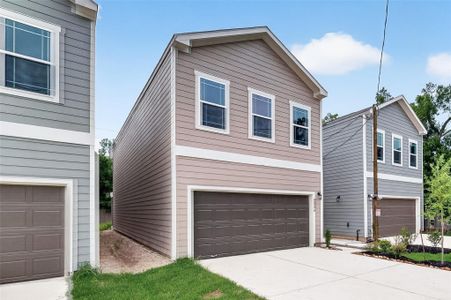 New construction Single-Family house 9022 Madera Rd, Unit A, Houston, TX 77078 - image