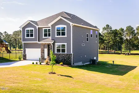 New construction Single-Family house 592 Barbour Farm Ln, Four Oaks, NC 27524 plan Shenandoah - image