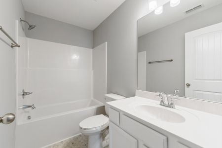 New construction Single-Family house 108 Stonehenge Cir, Manchester, TN 37355 - image 9