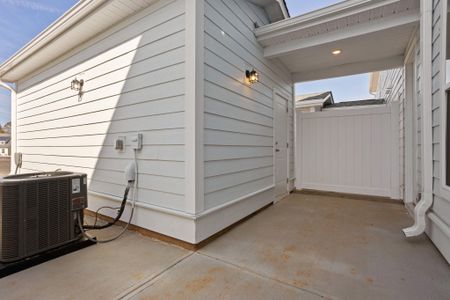 New construction Townhouse house 230 Lake Greenwood Blvd, Greenwood, SC 29649 - image