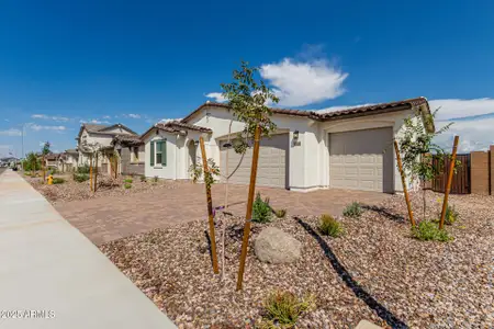 New construction Single-Family house 12364 W Parkway Ln, Avondale, AZ 85323 - image