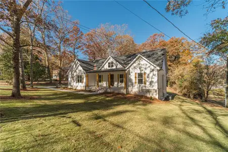 New construction Single-Family house 327 Pine Cir, Monroe, GA 30655 - image