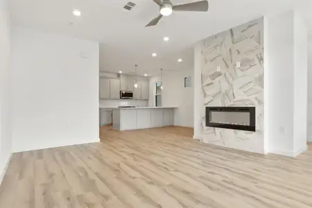 New construction Townhouse house 1427 Azalea Dr, Melissa, TX 75454 plan Elm - image 14