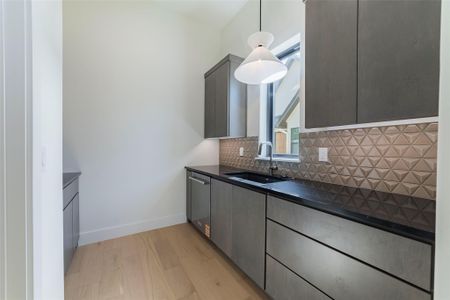 New construction Single-Family house 125 Azalea Lp, Horseshoe Bay, TX 78657 - image 7