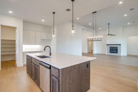 New construction Single-Family house 2240 Tutt Trl, Waxahachie, TX 75167 - image 13