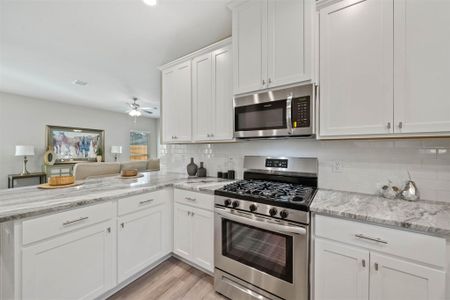 New construction Single-Family house 304 Emerald Ticket Ln, Huffman, TX 77336 null- photo 11 11