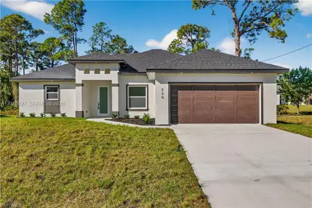 New construction Single-Family house 820 S Dudley Ave, Lehigh Acres, FL 33974 - image