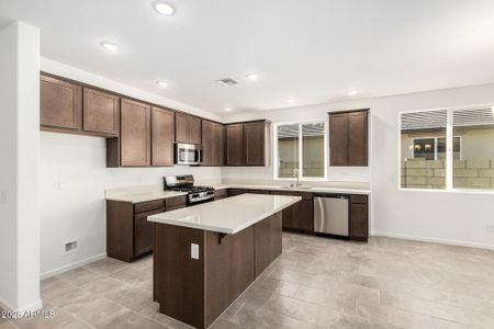 New construction Single-Family house 13232 W Ranch Gate Rd, Peoria, AZ 85383 plan Lot 151 - Plan 3513 - image 8