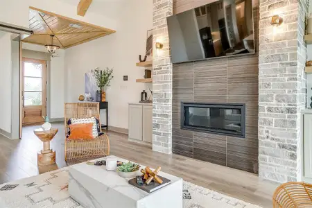 New construction Single-Family house 104 Aiden Dr, Waxahachie, TX 75165 plan The Luke - image 16