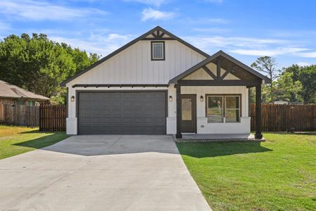 New construction Single-Family house 117 Dennis Drive, Azle, TX 76020 - photo 0