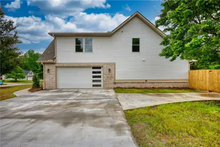 New construction Single-Family house 25 Oakbrook Ln, Covington, GA 30016 - image