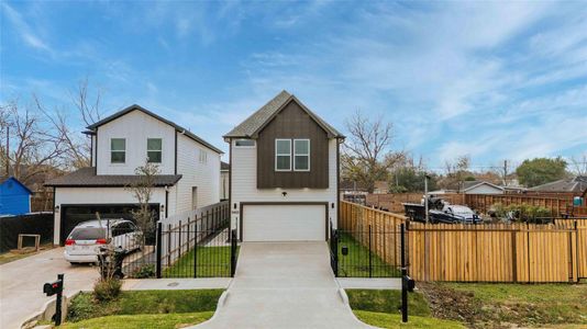 New construction Single-Family house 6423 Oban St, Houston, TX 77085 - image