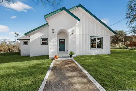 New construction Single-Family house 514 Contour, Spring Branch, TX 78070 - image