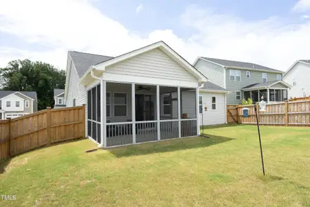 New construction Single-Family house 1017 Quindell Dr, Holly Springs, NC 27540 - image