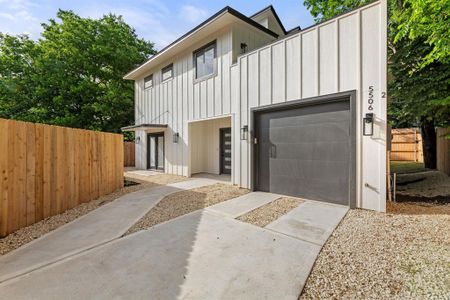 New construction Single-Family house 5506 Prock Ln, Unit 2, Austin, TX 78721 - photo 0