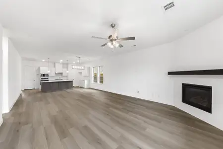 New construction Single-Family house 7725 Fm 1434, Cleburne, TX 76033 plan Brookstone I - image 9