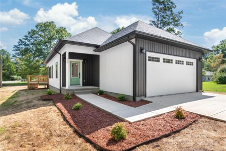 New construction Single-Family house 596 Goldmoor Dr Ne, Concord, NC 28025 - image