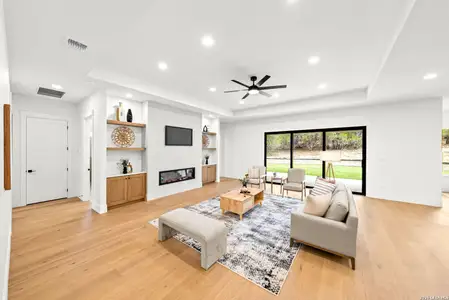 New construction Single-Family house 728 Mountain Creek Trl, Boerne, TX 78006 - image 12
