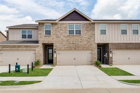 New construction Townhouse house 449 Mb'S Wy, Pilot Point, TX 76258 - image