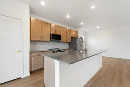 New construction Single-Family house 510 Gavin Ct, Hudson, CO 80642 plan Stratton - image 8