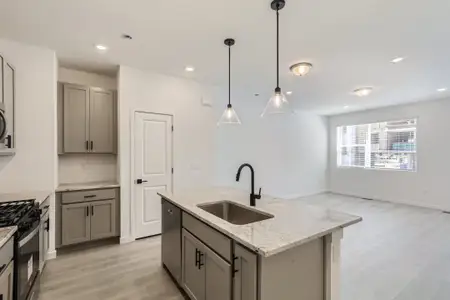 New construction Townhouse house 352 N Geneva St, Aurora, CO 80010 Lowry Interior- photo 27 27