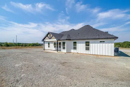 New construction Single-Family house 240 Latigo Wy, Weatherford, TX 76088 - image