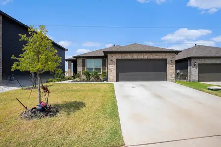 New construction Single-Family house 641 Godley Rnch, Godley, TX 76044 - image